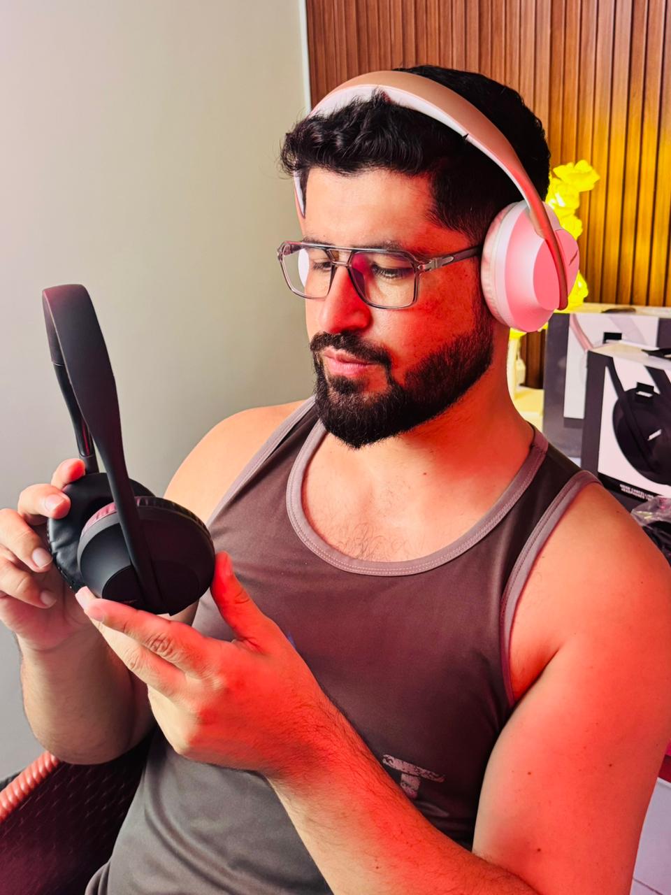 Bose Noise Cancelling Wireless Bluetooth Headphone Built in Mic with Superior voice pickup 30 Hours Backup