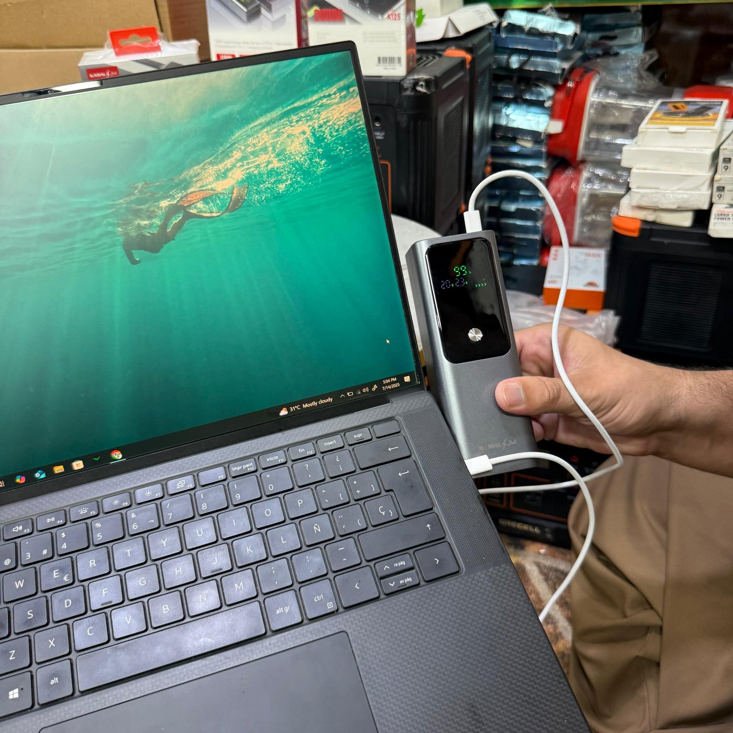 Dubai‑Imported 125W Power Bank — 20,000 mAh “Laptop‑Saver” with Smart Power Display