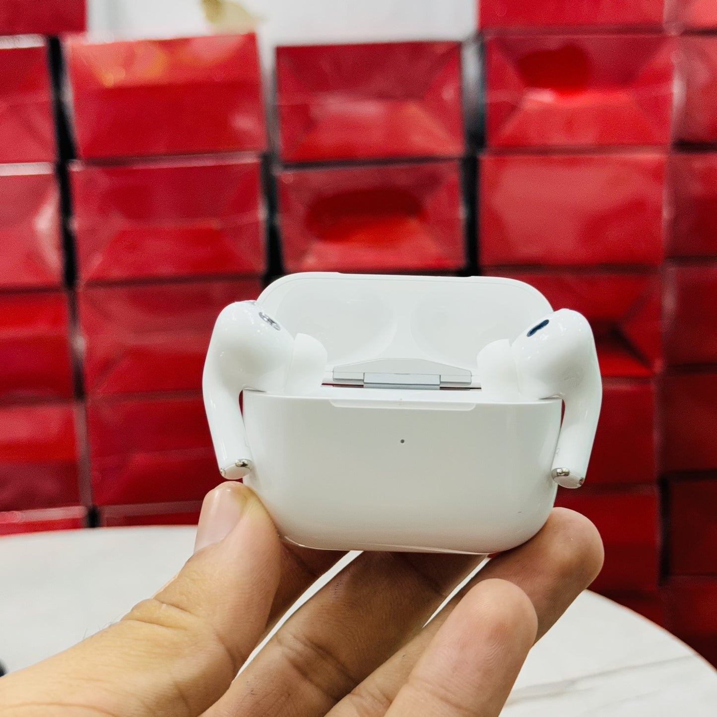 Apple Air Pods Por 2 - Fonikmart