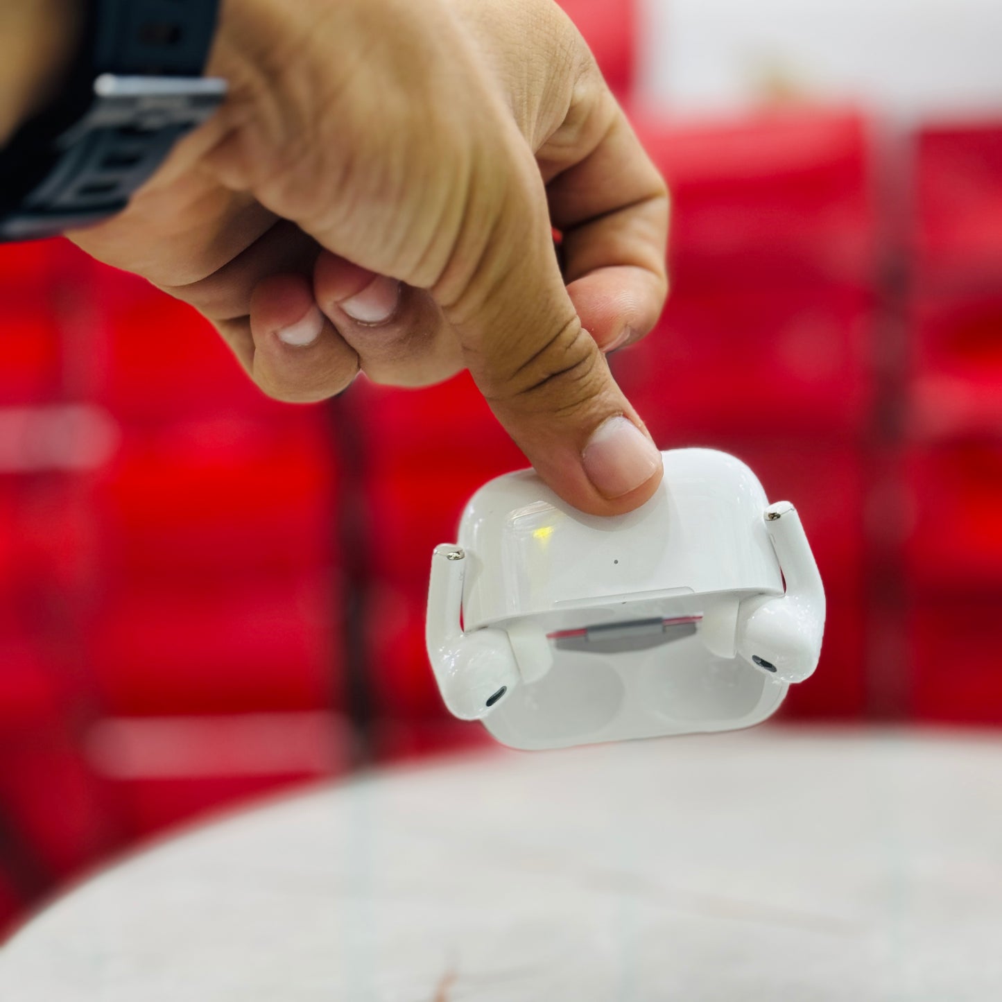 Apple Air Pods Por 2 - Fonikmart