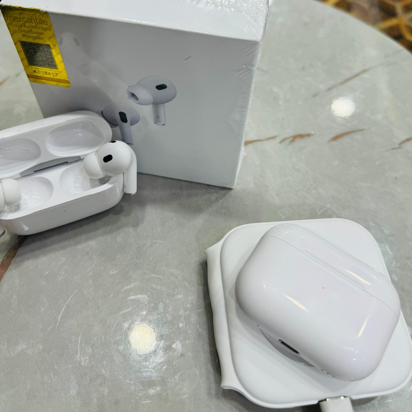 100% Original Refurbished Apple Airpods Pro 2nd Generation MagSafe Wireless Charging Case Apple Authorized