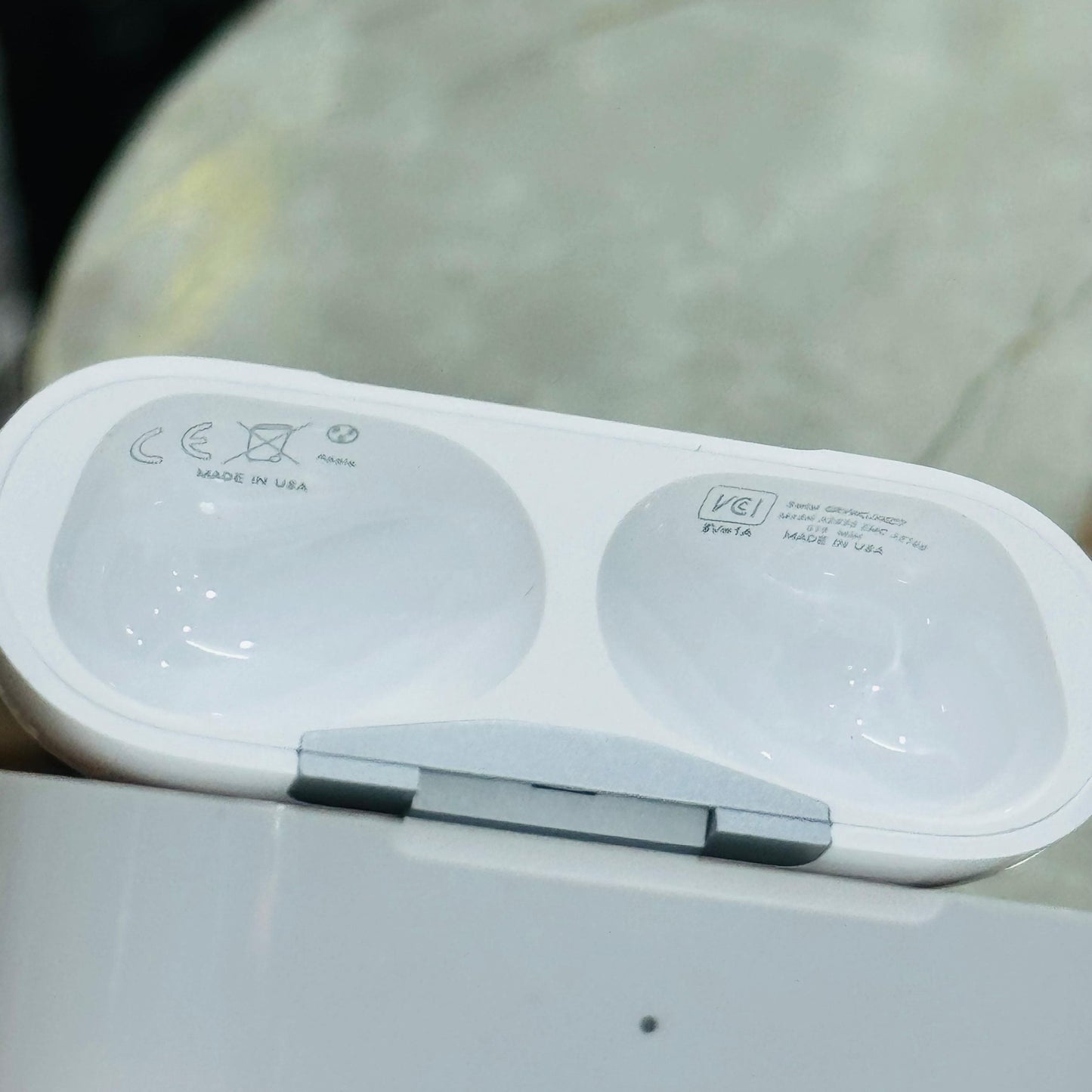100% Original Refurbished Apple Airpods Pro 2nd Generation MagSafe Wireless Charging Case Apple Authorized
